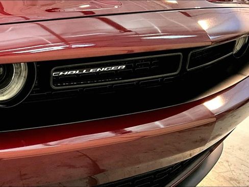 Used 2021 Dodge Challenger SXT image 29