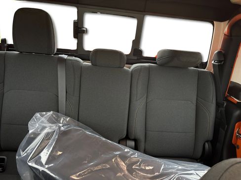 New 2025 Jeep Gladiator Sport image 17