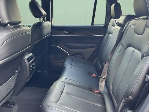 New 2026 Jeep Grand Cherokee Limited AWD/4WD image 36