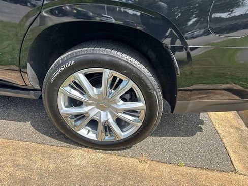 Used 2021 Chevrolet Tahoe High Country w/ Premium Package AWD/4WD image 8
