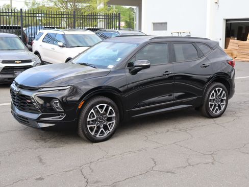 Used 2024 Chevrolet Blazer RS w/ Driver Confidence II Package image 5