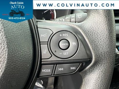 Used 2023 Toyota RAV4 XLE AWD/4WD image 13