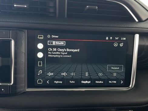 Used 2022 GMC Yukon XL Denali image 40