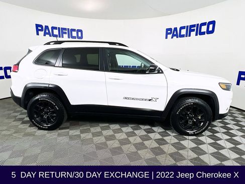 Used 2022 Jeep Cherokee Latitude image 9
