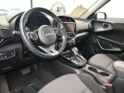 Used 2022 Kia Soul EX image 13