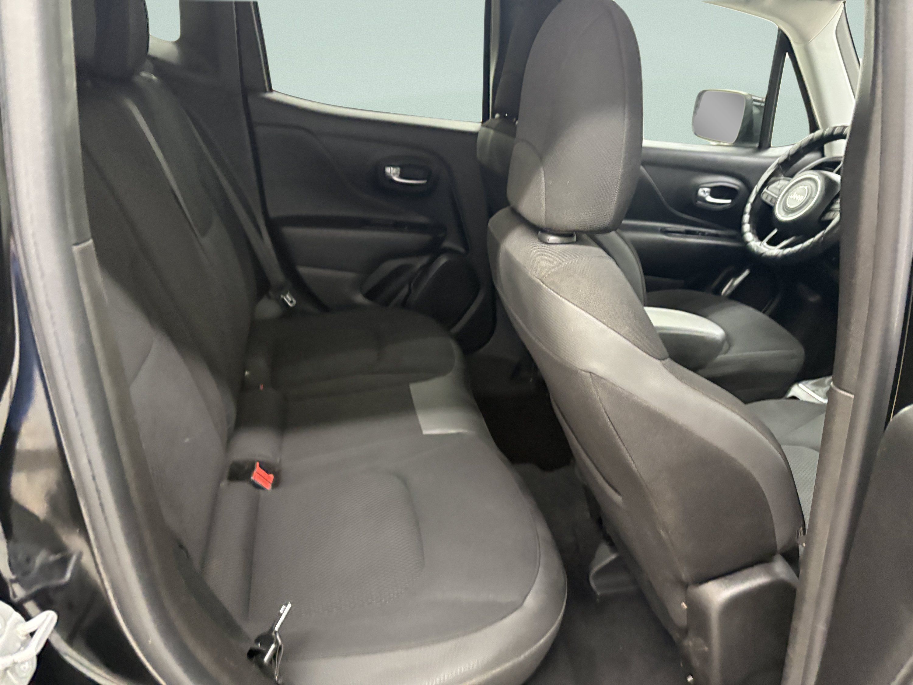 Used 2019 Jeep Renegade Altitude w/ Quick Order Package 2XM FWD image 20