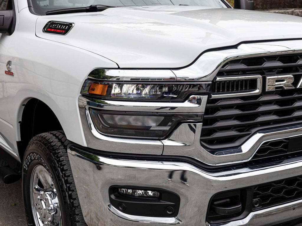 New 2026 RAM 2500 Tradesman AWD/4WD image 32
