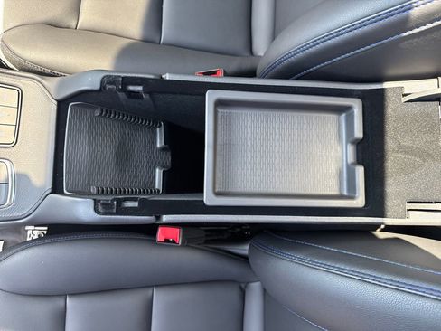 Used 2025 Cadillac XT4 Sport w/ Cold Weather Package FWD image 27