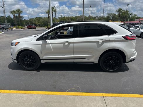 Used 2024 Ford Edge SE w/ Black Appearance Package AWD/4WD image 6