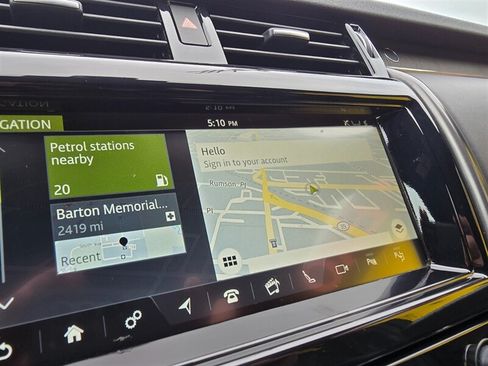 Used 2019 Land Rover Discovery HSE AWD/4WD image 9