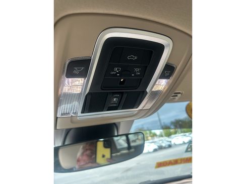 Used 2021 RAM 1500 Laramie AWD/4WD image 15