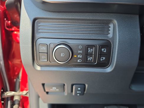 New 2025 Ford F250 Lariat w/ Black Appearance Package image 22