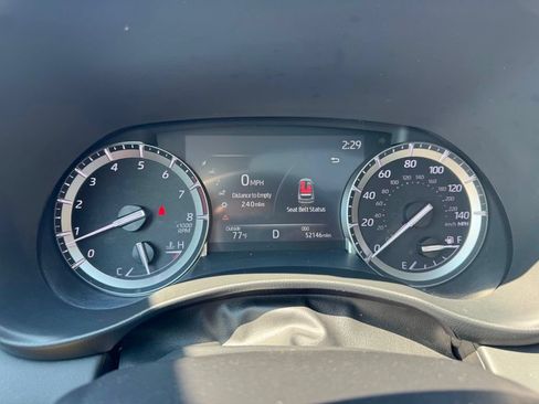 Used 2022 Toyota Highlander XLE AWD/4WD image 28