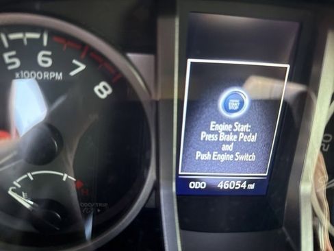 Used 2022 Toyota Tacoma Limited image 9