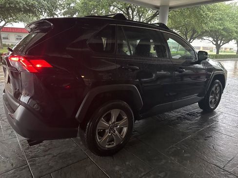 Used 2025 Toyota RAV4 XLE FWD image 12
