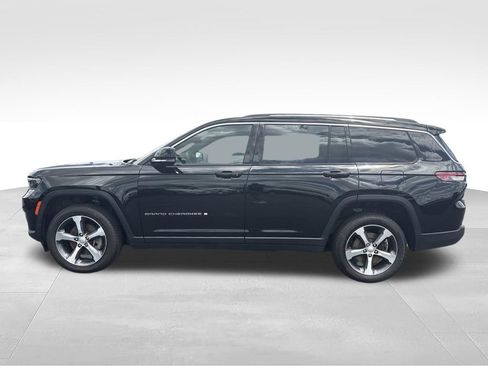 Used 2023 Jeep Grand Cherokee L Limited AWD/4WD image 7