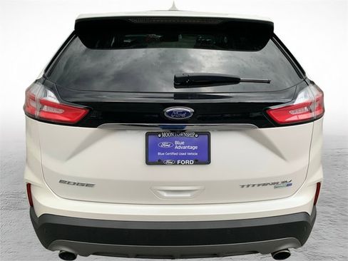 Certified 2019 Ford Edge Titanium w/ Cold Weather Package AWD/4WD image 3