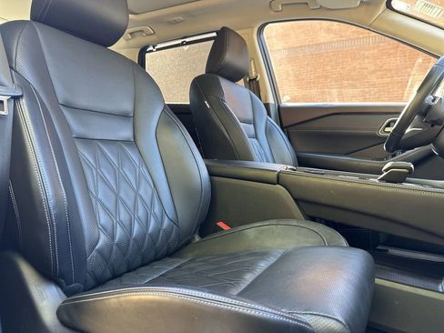 Used 2021 Nissan Rogue Platinum image 29