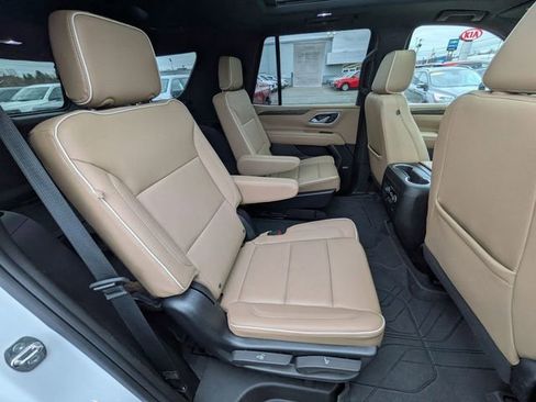 Used 2023 Chevrolet Tahoe Premier AWD/4WD image 22