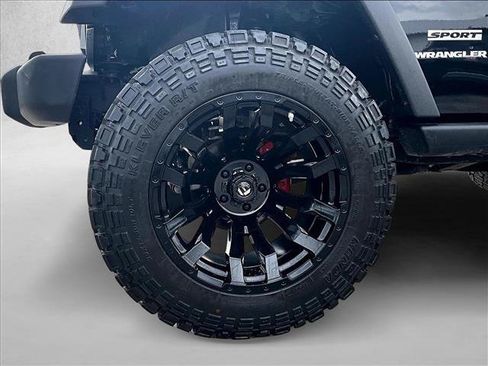Used 2017 Jeep Wrangler Sport w/ Quick Order Package 24S AWD/4WD image 10