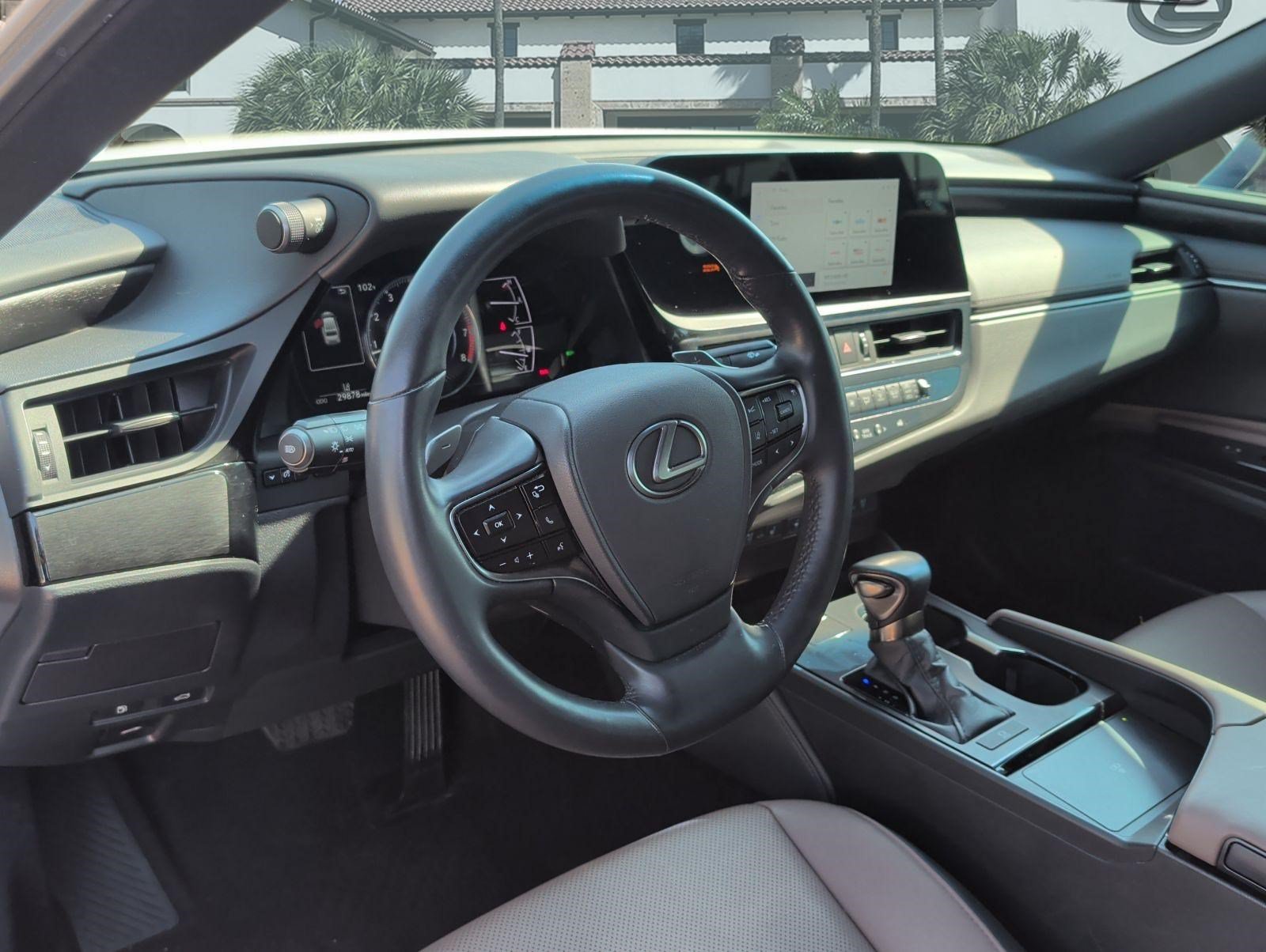 Used 2025 Lexus ES 350 w/ Premium Package FWD image 12