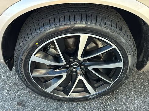 Certified 2024 Volvo XC90 B6 Plus w/ Protection Package Premier AWD/4WD image 31