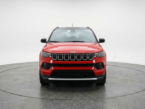 Used 2025 Jeep Compass Limited image 2