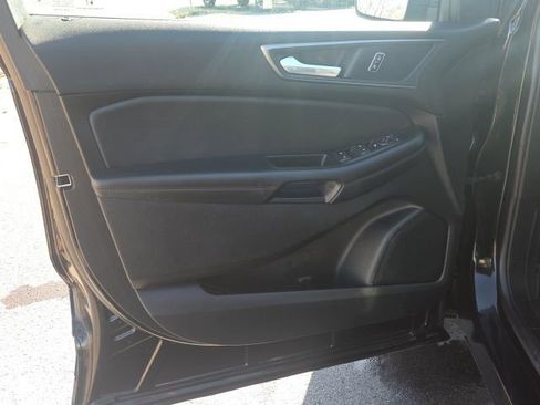 Certified 2024 Ford Edge SE w/ Black Appearance Package image 27