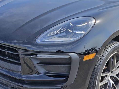 Certified 2025 Porsche Macan image 12