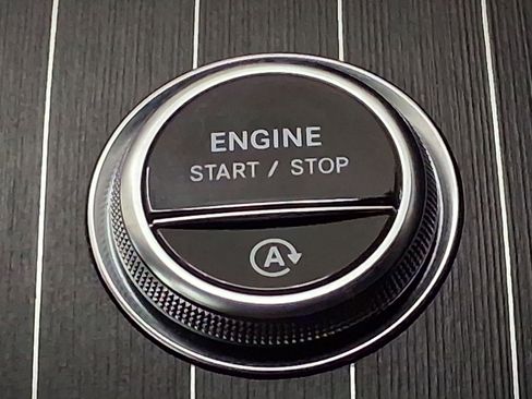 Used 2023 Mercedes-Benz C 300 Sedan image 25