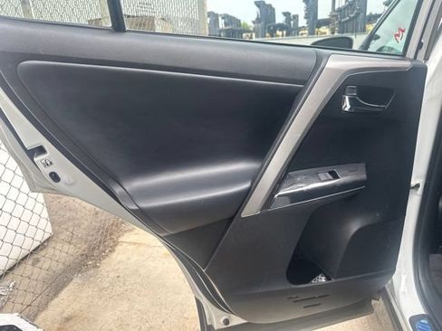 Used 2018 Toyota RAV4 Adventure AWD/4WD image 6