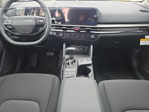 New 2026 Kia Sportage LX FWD image 14