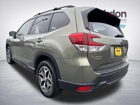 Used 2020 Subaru Forester Premium AWD/4WD image 5