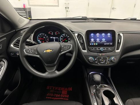 Used 2022 Chevrolet Malibu LS w/ Driver Confidence Package II FWD image 11