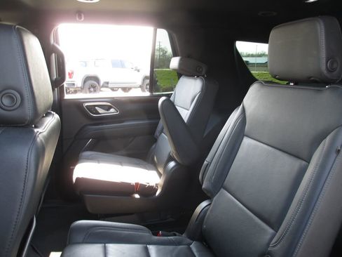 Used 2022 Chevrolet Tahoe LT w/ Luxury Package image 20