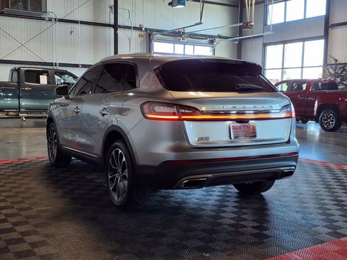 Used 2022 Lincoln Nautilus Reserve AWD/4WD image 4