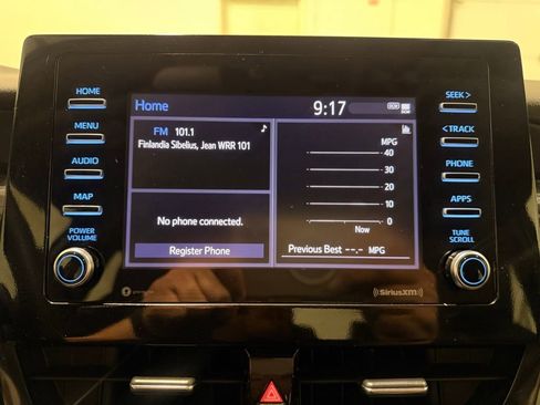 Used 2024 Toyota Camry SE image 19