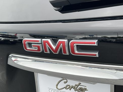 Used 2024 GMC Terrain Denali w/ Black Diamond Edition AWD/4WD image 8