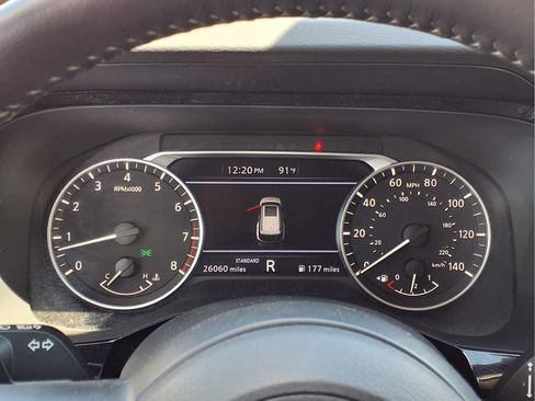 Used 2025 Nissan Pathfinder SV FWD image 18