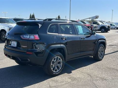 Used 2022 Jeep Cherokee Trailhawk w/ Trailer Tow Group AWD/4WD image 3