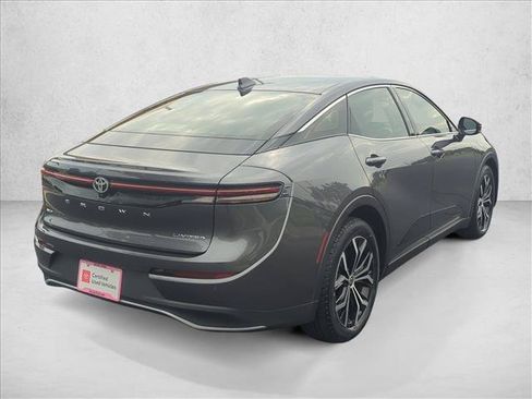 Certified 2023 Toyota Crown AWD/4WD image 5