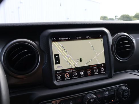 Used 2023 Jeep Wrangler Unlimited w/ Cold Weather Group AWD/4WD image 32