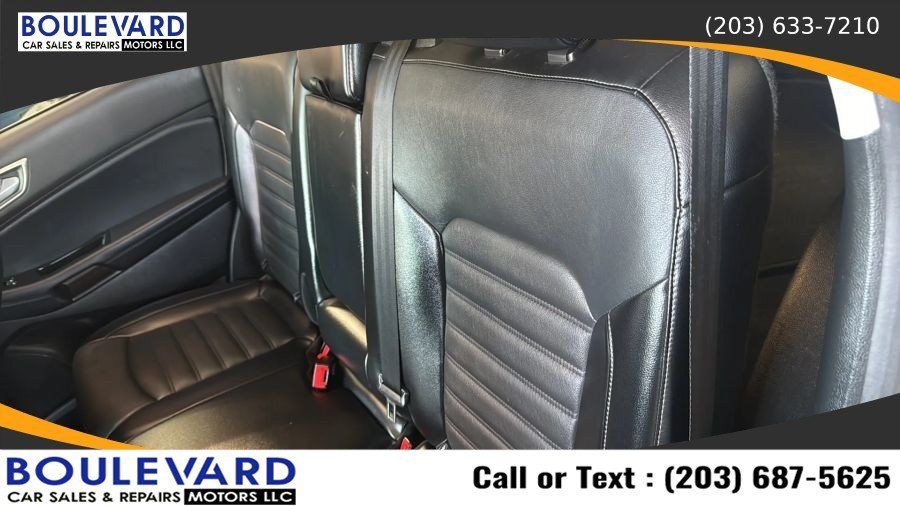 Used 2018 Ford Edge SEL w/ Equipment Group 201A AWD/4WD image 35