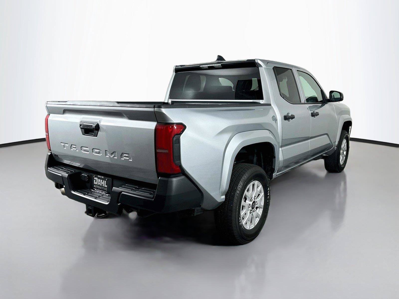 Used 2024 Toyota Tacoma SR RWD image 13