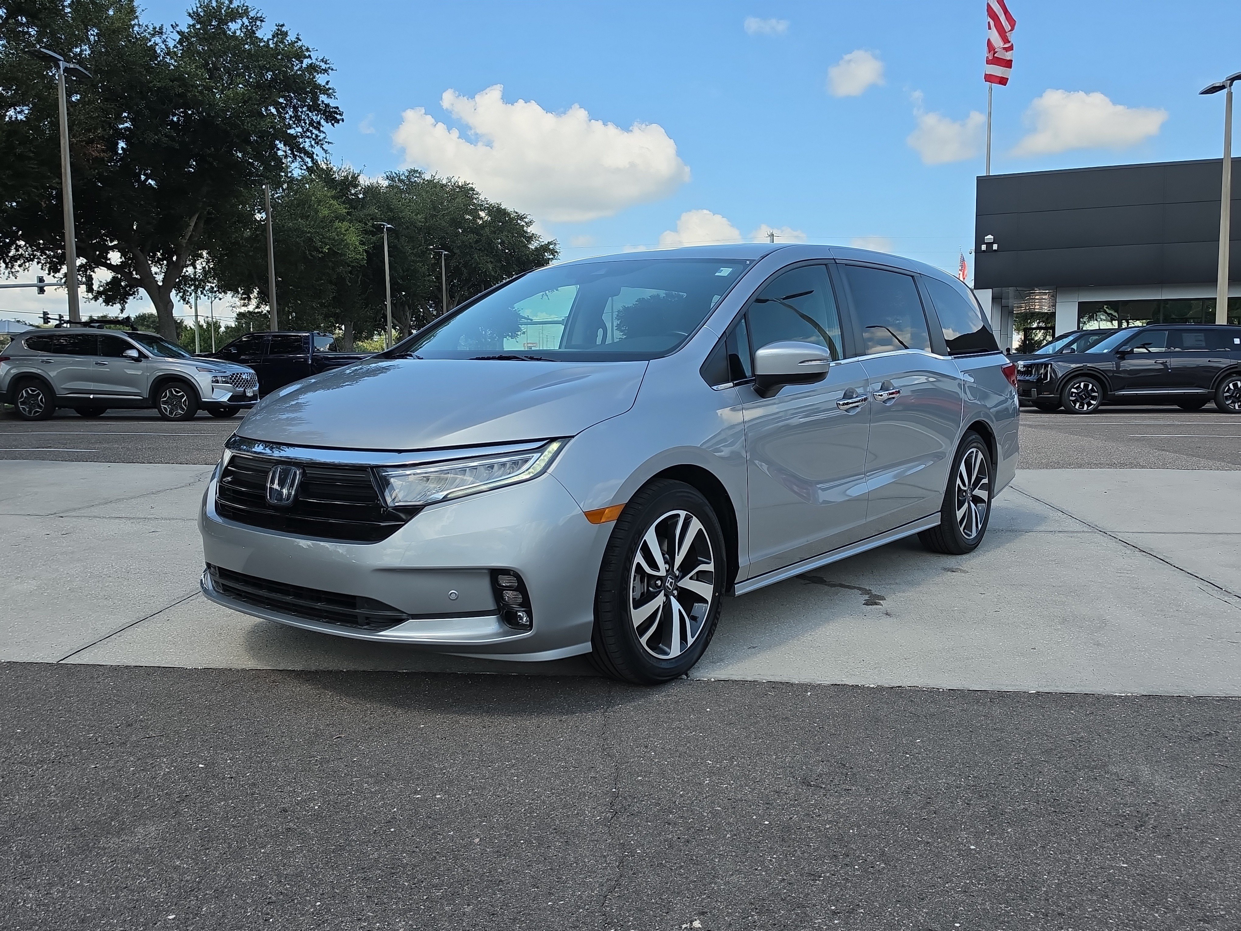 Used 2021 Honda Odyssey Touring image 4