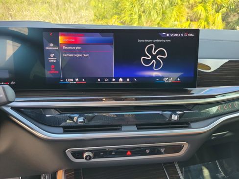 Used 2025 BMW X5 sDrive40i w/ M Sport Package image 22