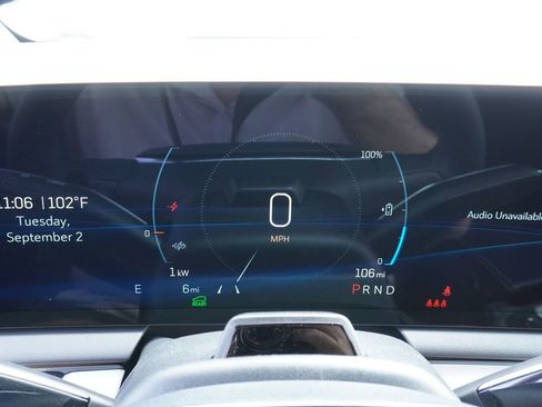 New 2025 Cadillac Optiq Luxury 2 image 20