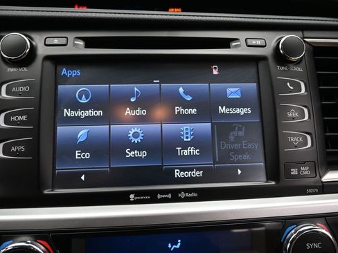 Used 2017 Toyota Highlander XLE image 30