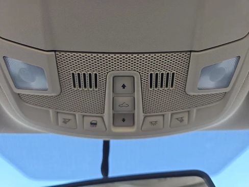 Used 2016 Ford Fusion SE w/ Equipment Group 202A FWD image 33