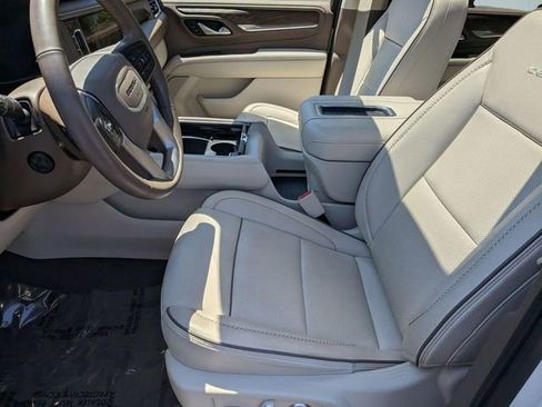Used 2023 GMC Yukon XL Denali AWD/4WD image 12